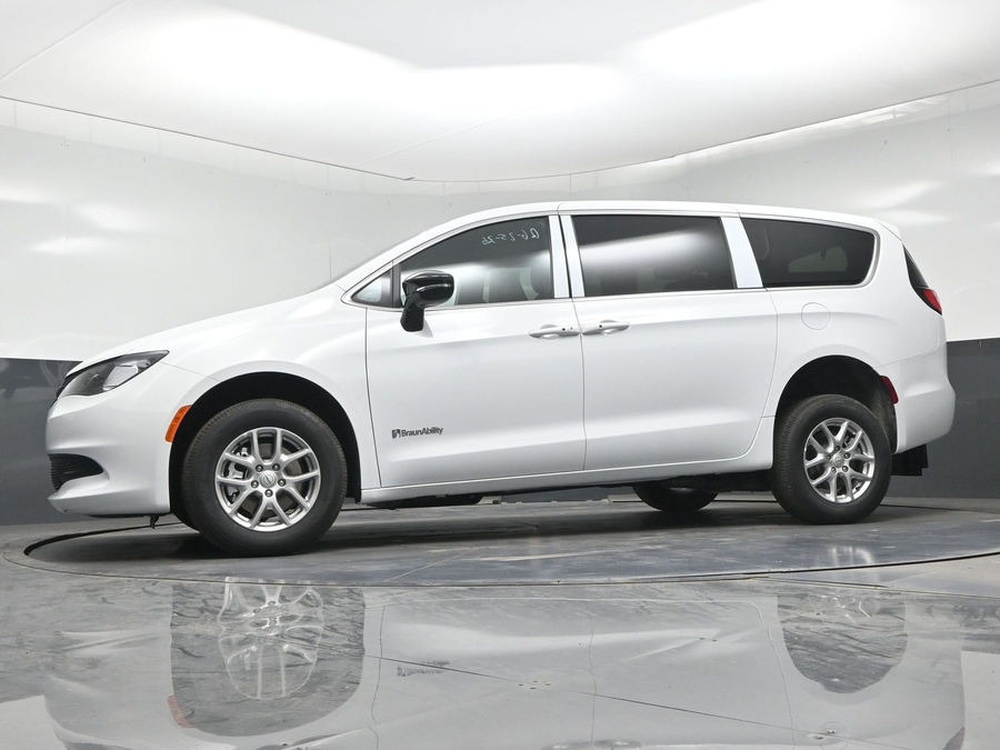 New 2026 Chrysler Voyager LX - BraunAbility Rear Entry Fold Out Manual Ramp