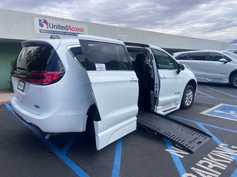 Used 2023 Chrysler Pacifica Touring L - BraunAbility Side Entry Fold Out Automatic Ramp