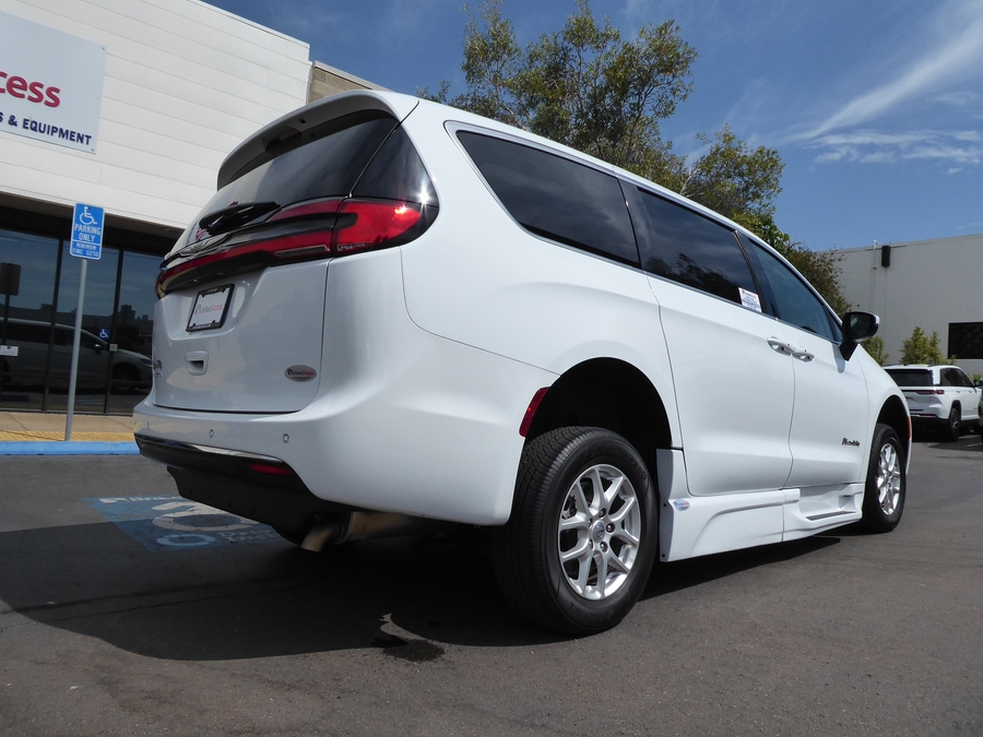 Used 2023 Chrysler Pacifica Touring L - BraunAbility Side Entry Fold Out Automatic Ramp