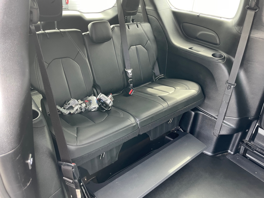 Used 2020 Chrysler Pacifica Touring L - BraunAbility Side Entry In Floor Automatic Ramp