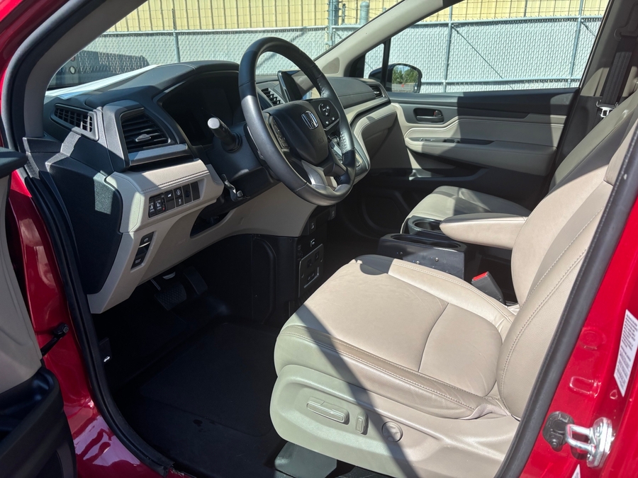 Used 2021 Honda Odyssey EX-L - BraunAbility Side Entry In Floor Automatic Ramp