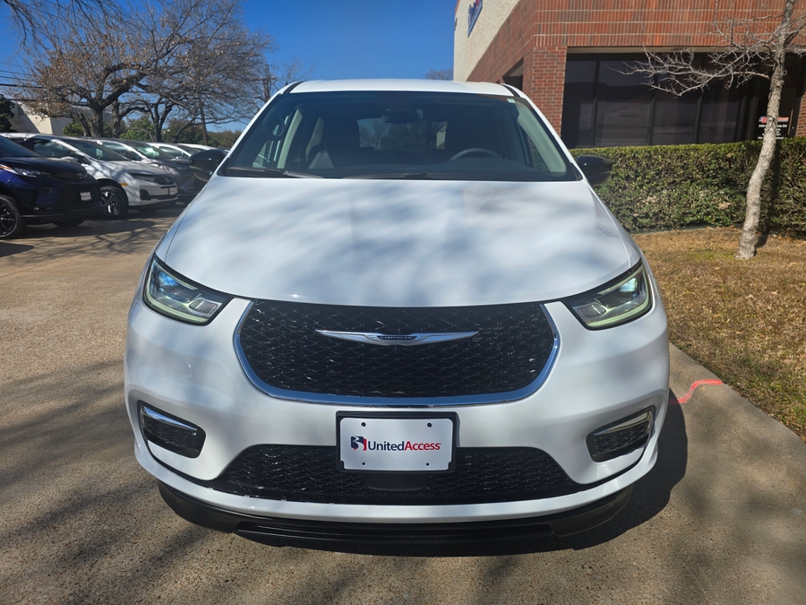 Used 2024 Chrysler Pacifica Touring L - BraunAbility Side Entry Entry In Floor Automatic Ramp