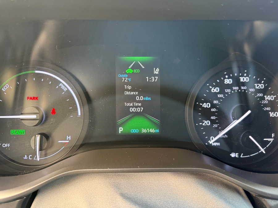 Used 2022 Toyota Sienna Hybrid XLE Base - BraunAbility Side Entry Entry Fold Out Automatic Ramp