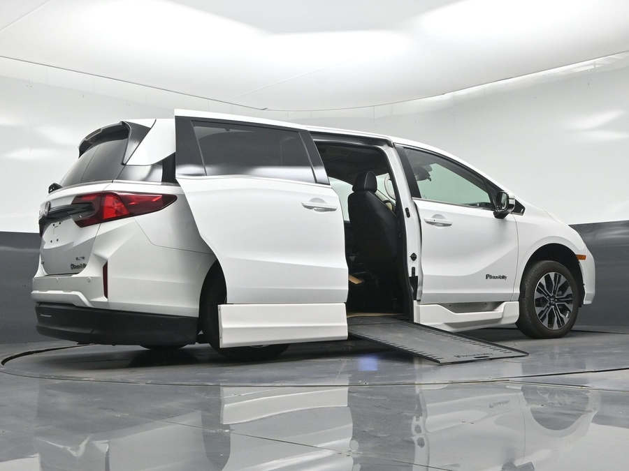 Used 2025 Honda Odyssey Elite - BraunAbility Side Entry In Floor Automatic Ramp