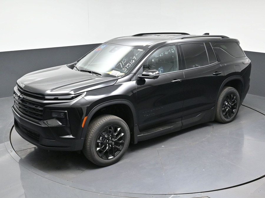 New 2026 Chevrolet Traverse 1LT Midnight - BraunAbility Side Entry In Floor Automatic Ramp