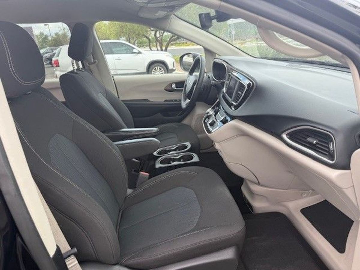 2023 CHRYSLER VOYAGER - Image 7