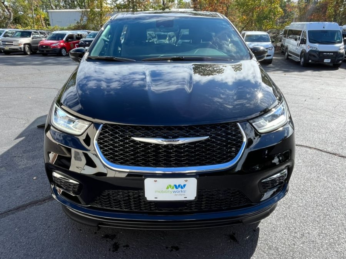 2025 CHRYSLER PACIFICA - Image 3