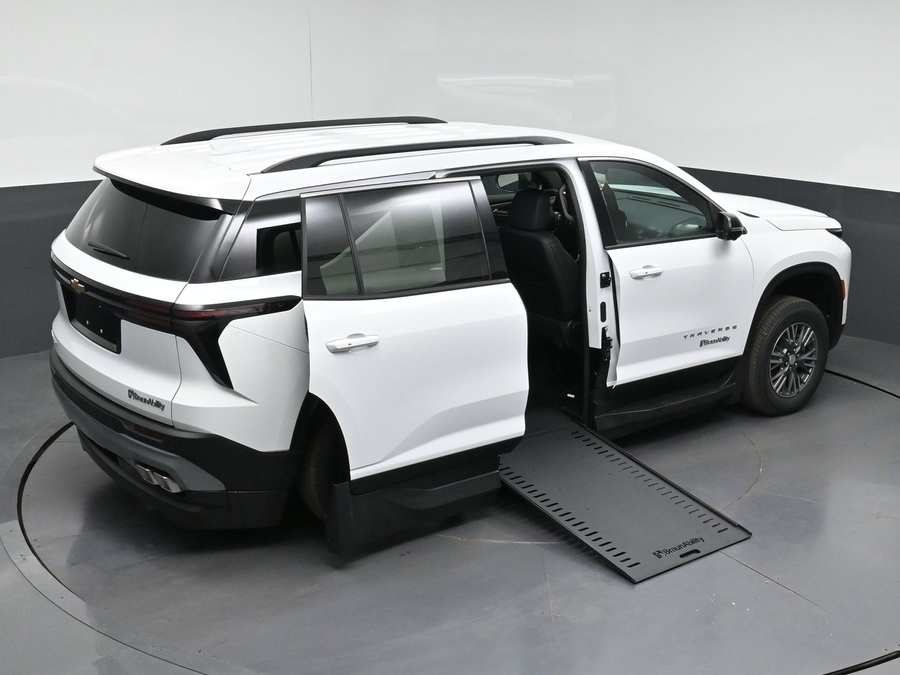 2026 Chevrolet Traverse LT - Photo 19