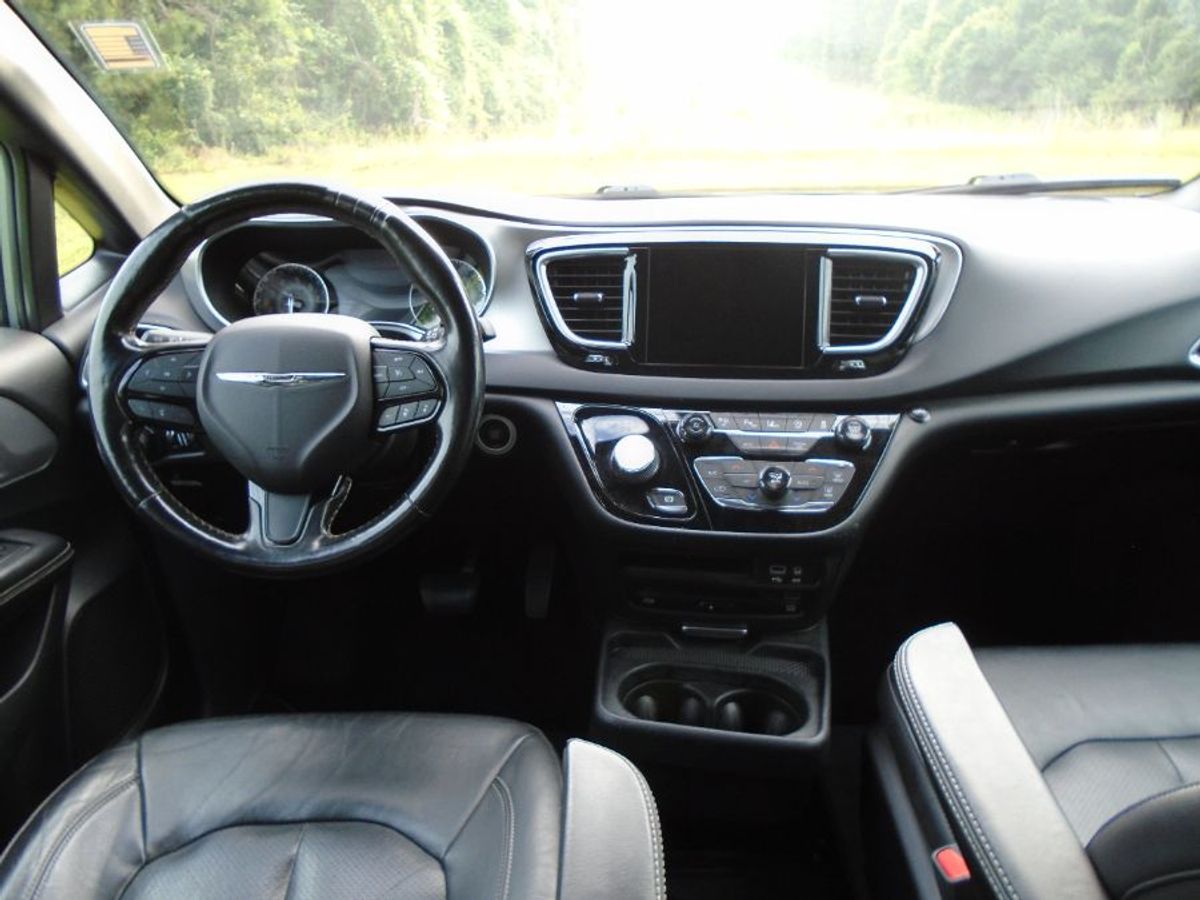 2019 CHRYSLER PACIFICA - Image 19