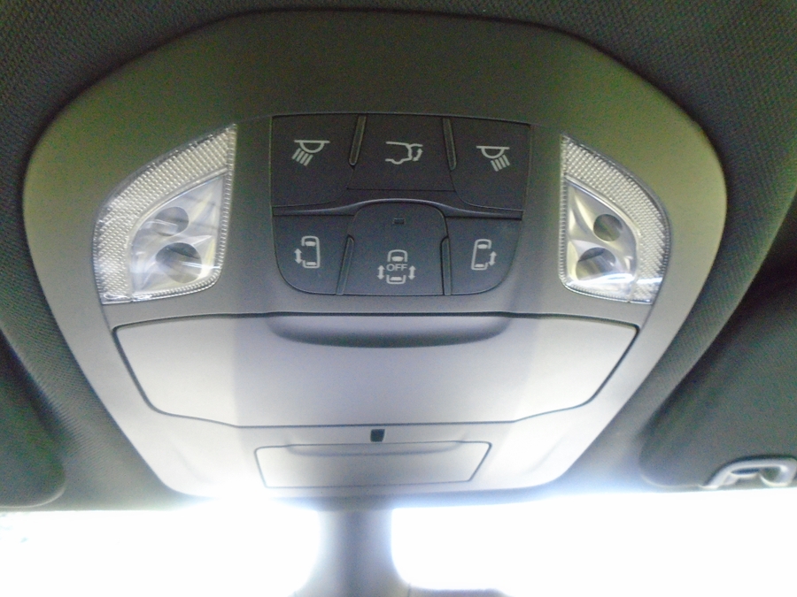 2026 Chrysler Voyager LX - Photo 11