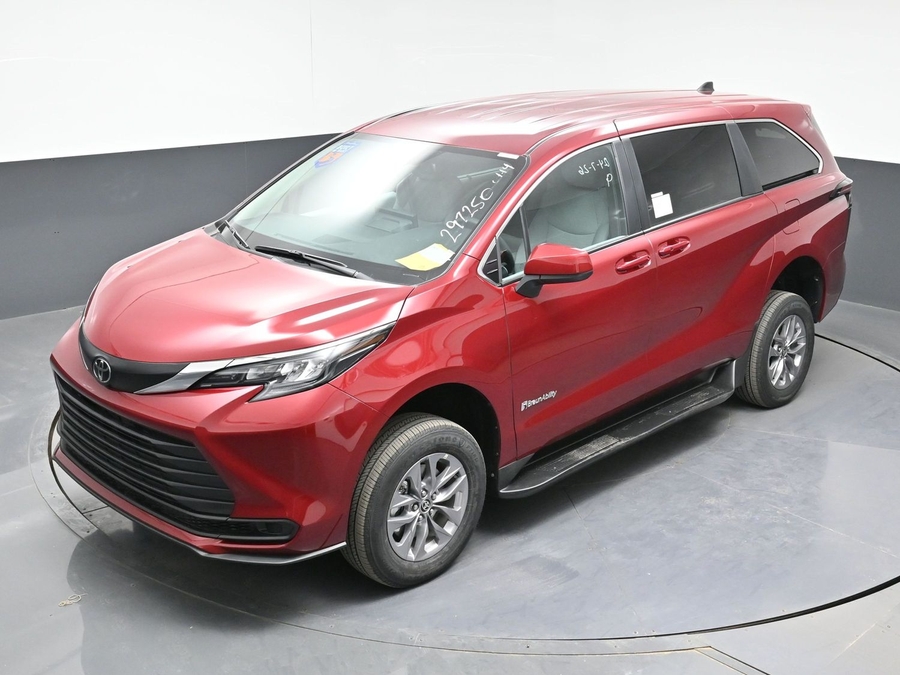 New 2026 Toyota Sienna Hybrid LE - BraunAbility Commercial Rear Entry Entry Fold Out Manual Ramp