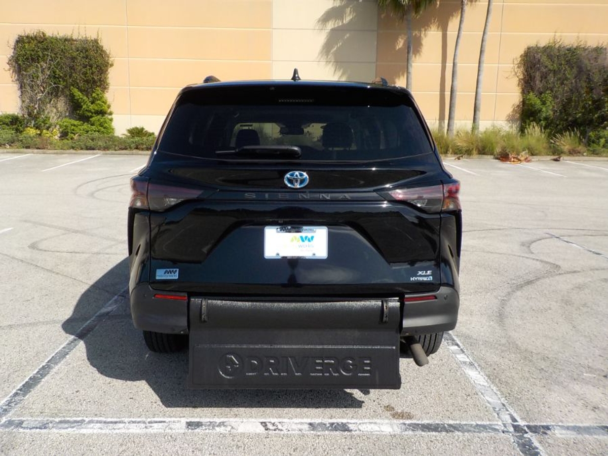 2024 TOYOTA SIENNA - Image 5