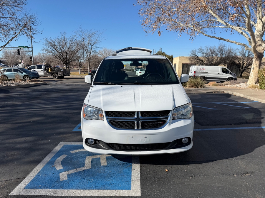 Used 2019 Dodge Grand Caravan SXT - International Mobility Rear Entry Entry Fold Out Manual Ramp