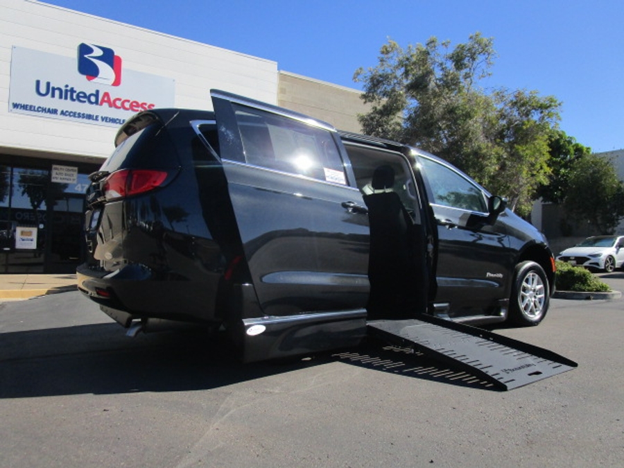 Used 2023 Chrysler Voyager LX - BraunAbility Side Entry Entry Fold Out Automatic Ramp