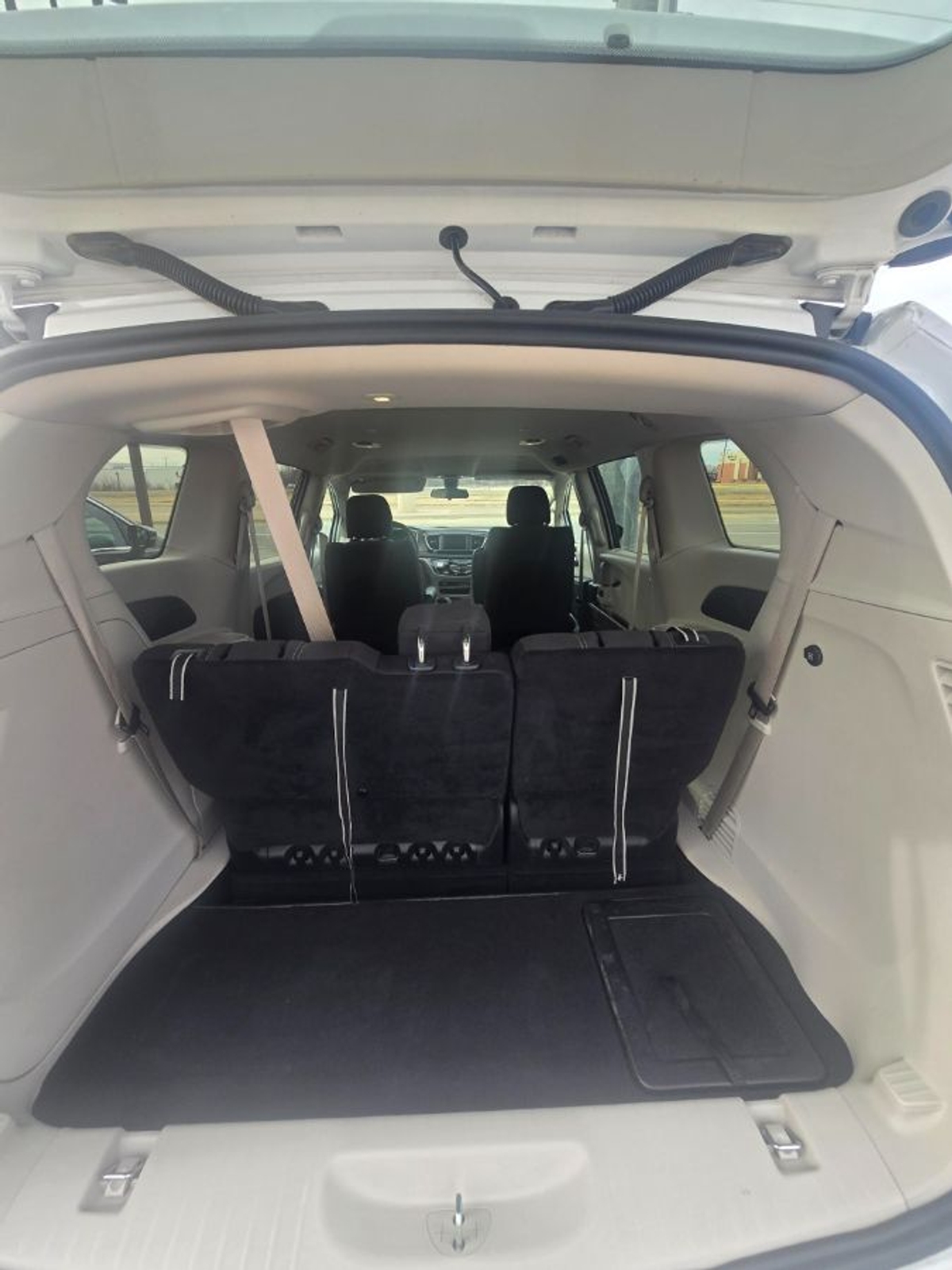 2022 CHRYSLER VOYAGER - Image 10