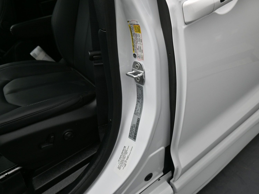 New 2026 Chrysler Pacifica Select Sport - BraunAbility Side Entry Entry Fold Out Automatic Ramp