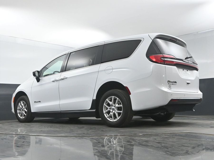 Used 2024 Chrysler Pacifica Touring L - BraunAbility Side Entry Entry Fold Out Manual Ramp