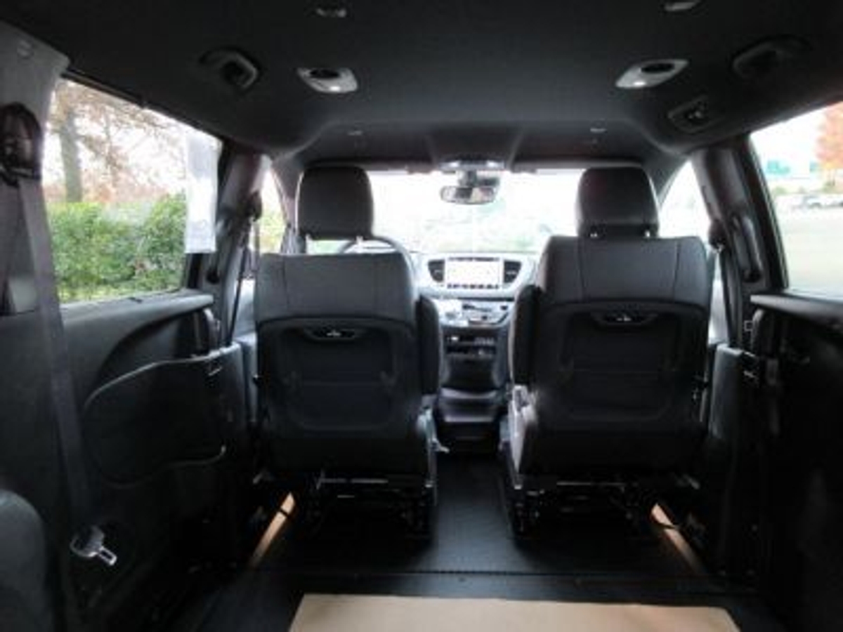 2022 CHRYSLER PACIFICA - Image 6