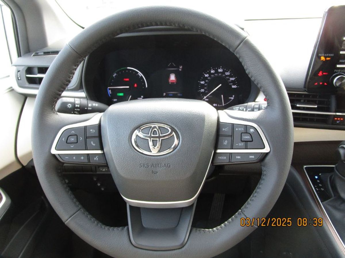 2024 TOYOTA SIENNA - Image 12