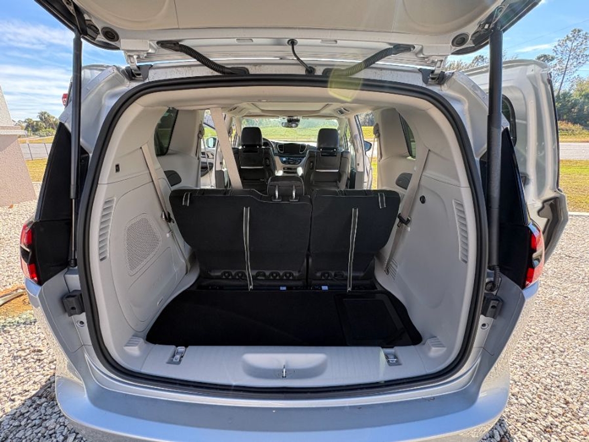 2024 CHRYSLER PACIFICA - Image 13