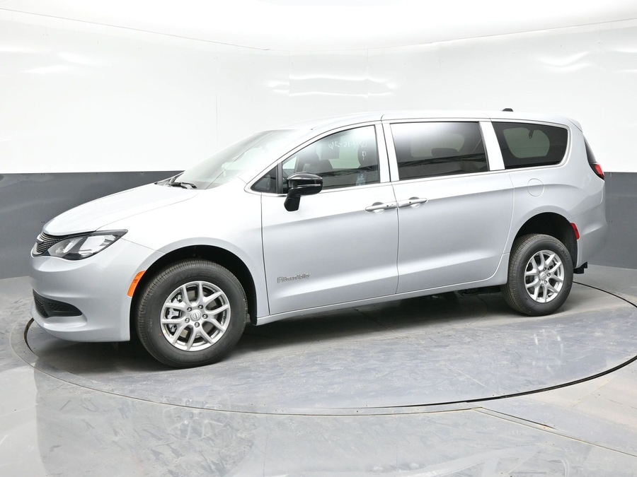 2026 Chrysler Voyager LX's photo