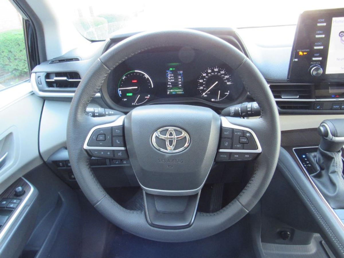 2024 TOYOTA SIENNA - Image 8