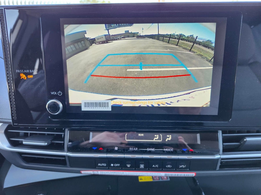 New 2026 Toyota Sienna Hybrid LE w swivel 2nd row - Vantage Mobility Commercial Rear Entry Fold Out Manual Ramp
