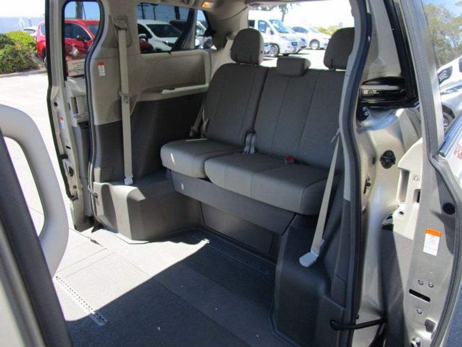 Used 2016 Toyota Sienna XLE Base - VMI Side Entry Entry In Floor Automatic Ramp