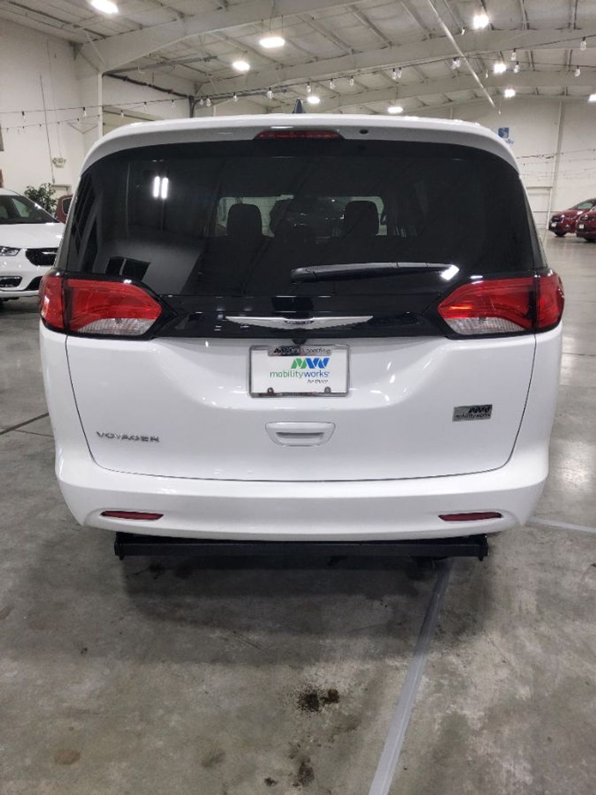 2024 CHRYSLER VOYAGER - Image 6