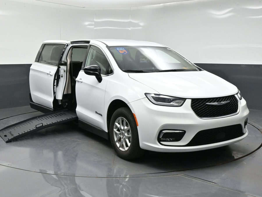 Used 2024 Chrysler Pacifica Touring L - BraunAbility Side Entry Fold Out Manual Ramp