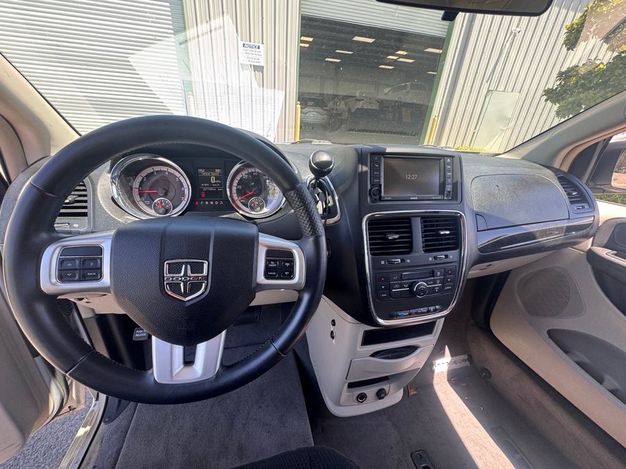  Dodge Grand Caravan image number 6
