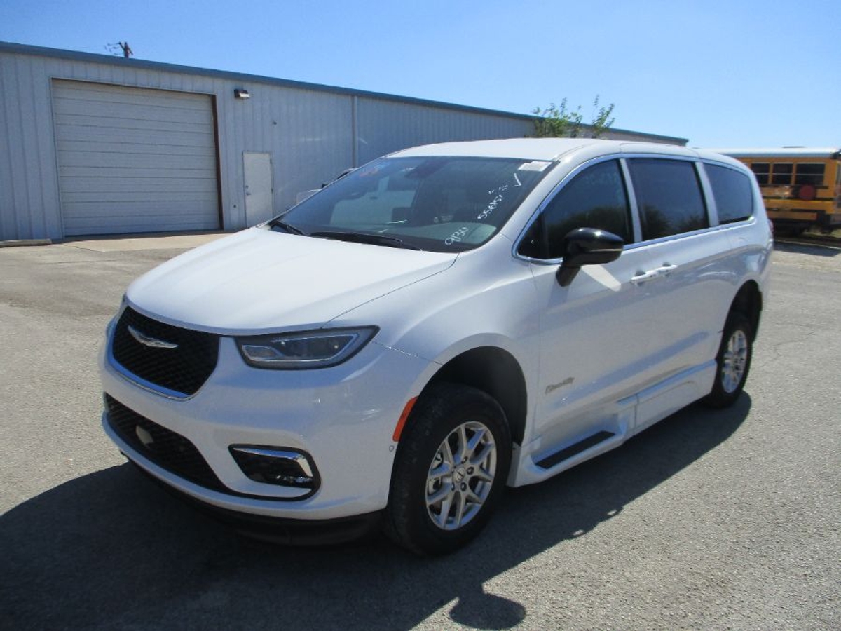 2025 CHRYSLER PACIFICA - Image 6