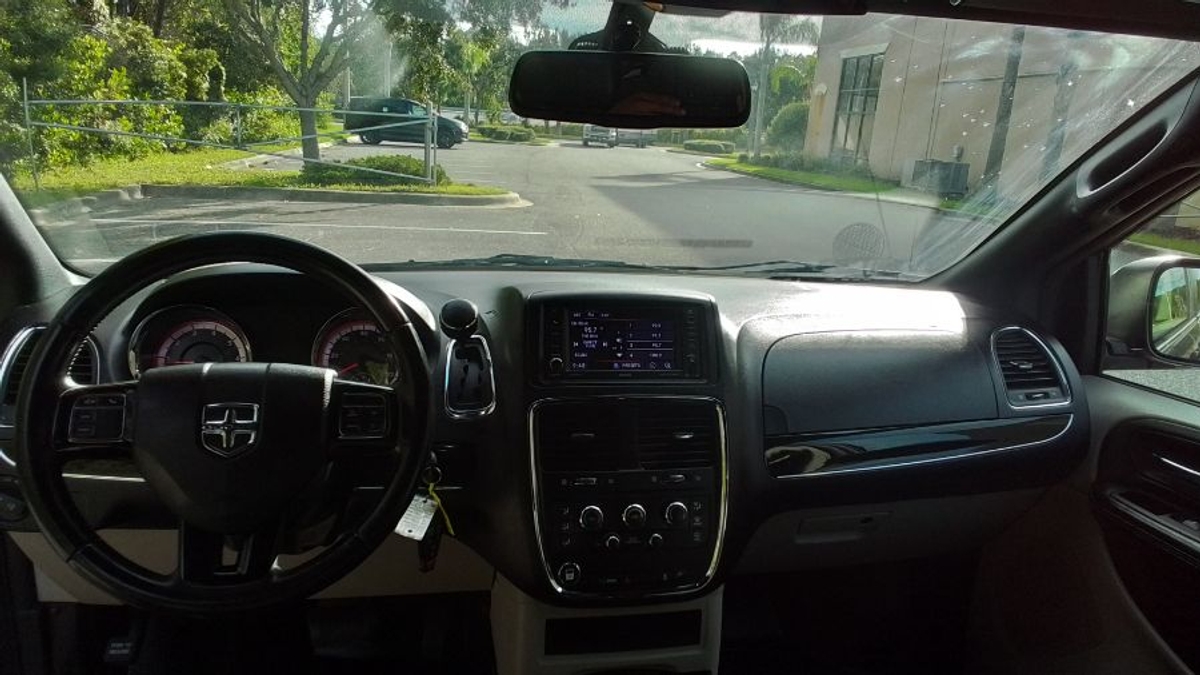 2019 DODGE GRAND CARAVAN - Image 11