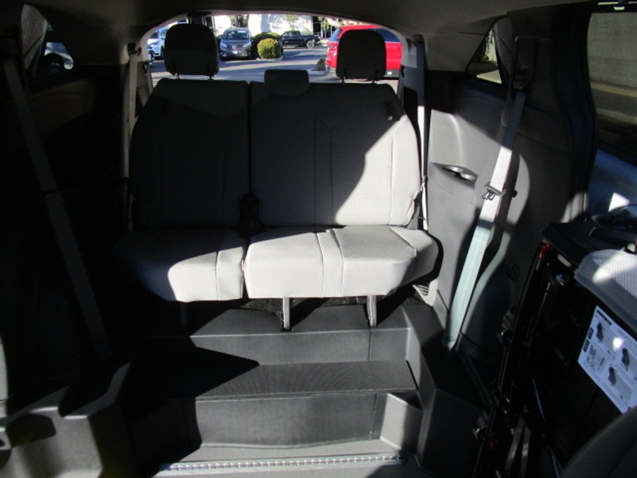 New 2025 Toyota Sienna Hybrid LE AWD w MID ROW - Vantage Mobility Commercial Side Entry Entry In Floor Manual Ramp