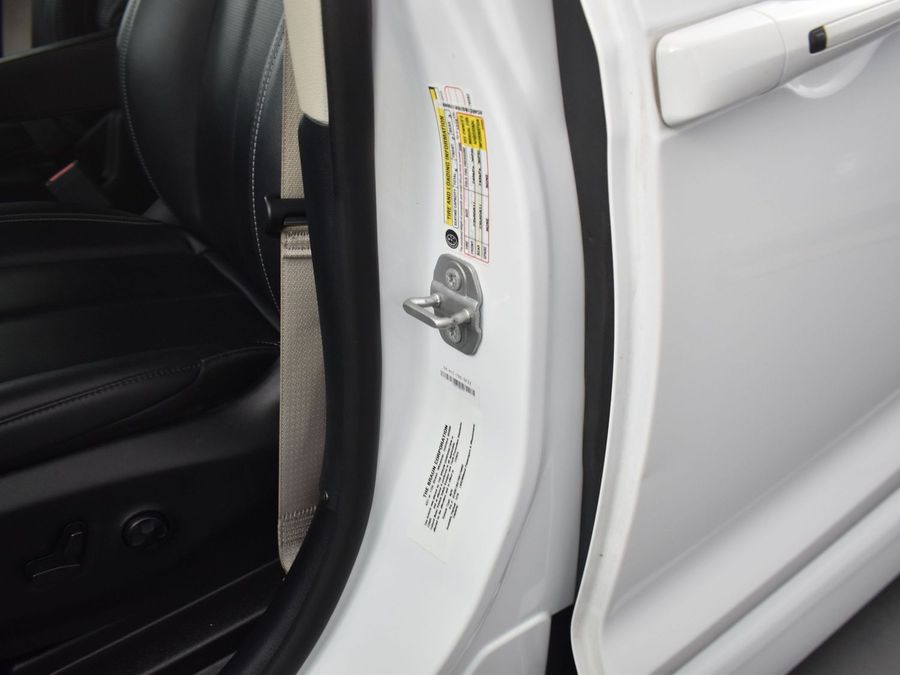 Used 2024 Chrysler Pacifica Touring L - BraunAbility Side Entry Entry Fold Out Automatic Ramp