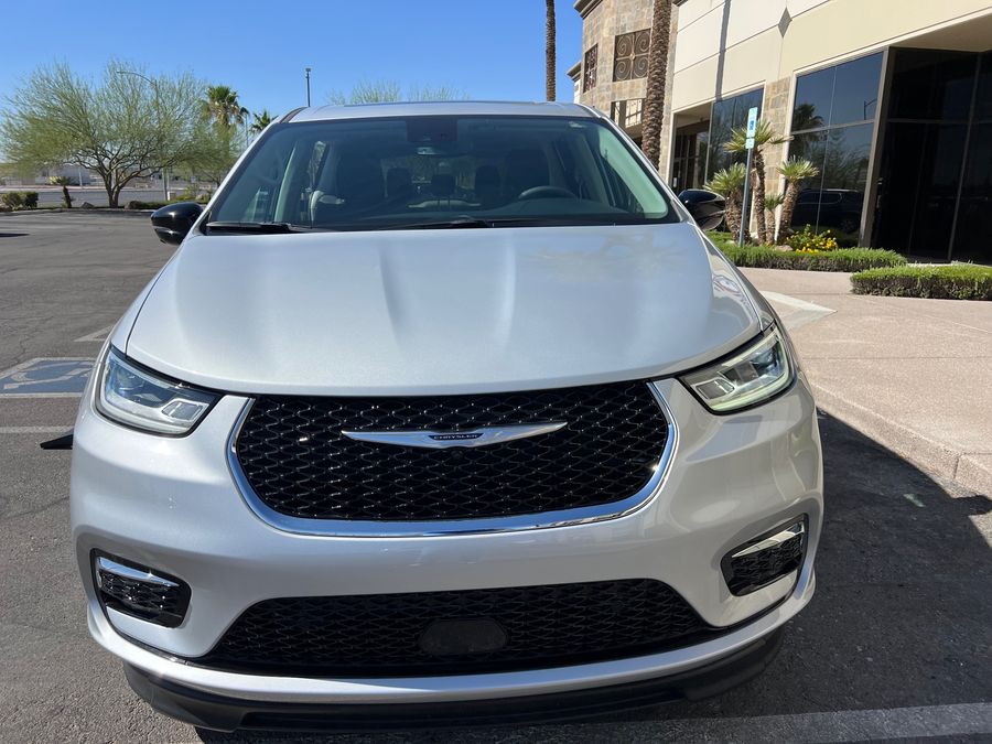 Used 2024 Chrysler Pacifica Touring L Plus - BraunAbility Side Entry Entry Fold Out Automatic Ramp