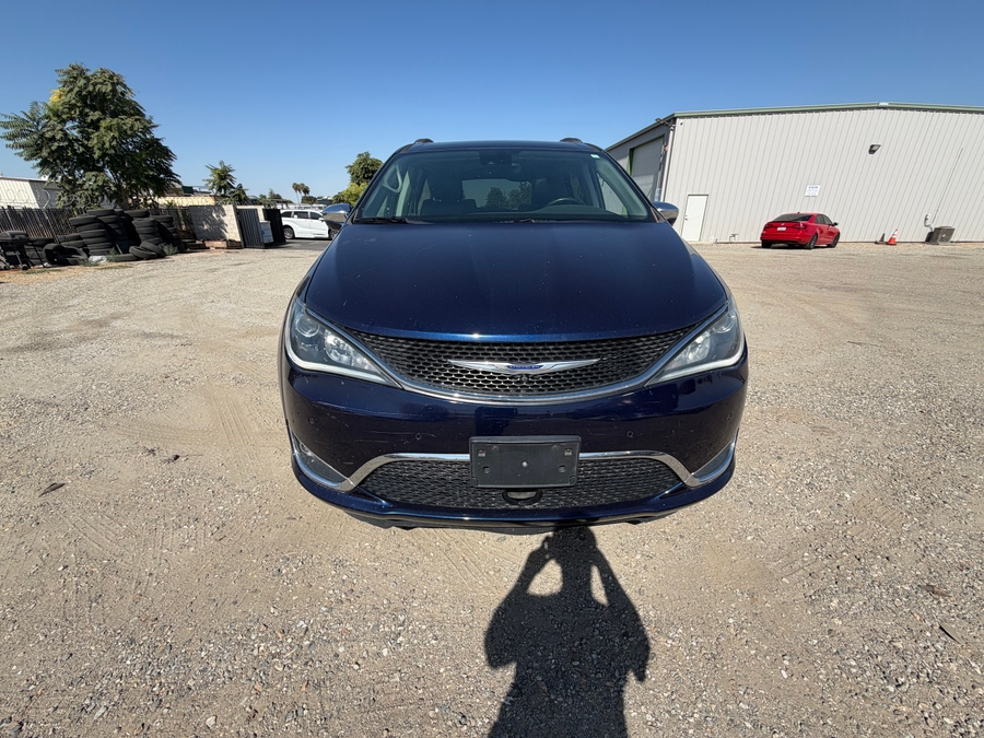  Chrysler Pacifica with Side Entry Automatic In Floor ramp