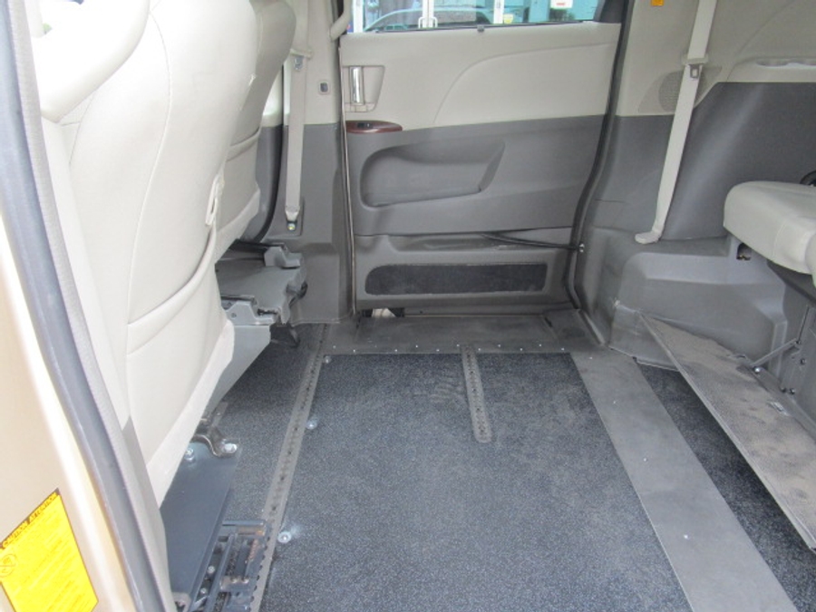 Used 2013 Toyota Sienna XLE Base - VMI Side Entry Entry In Floor Automatic Ramp