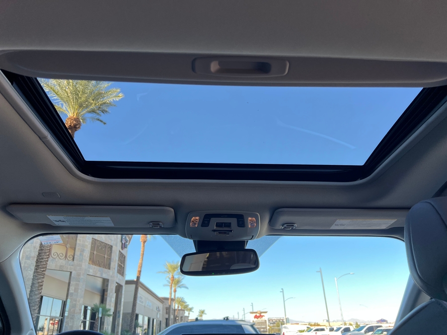 Used 2024 Toyota Sienna Hybrid XLE - BraunAbility Side Entry Entry Fold Out Automatic Ramp