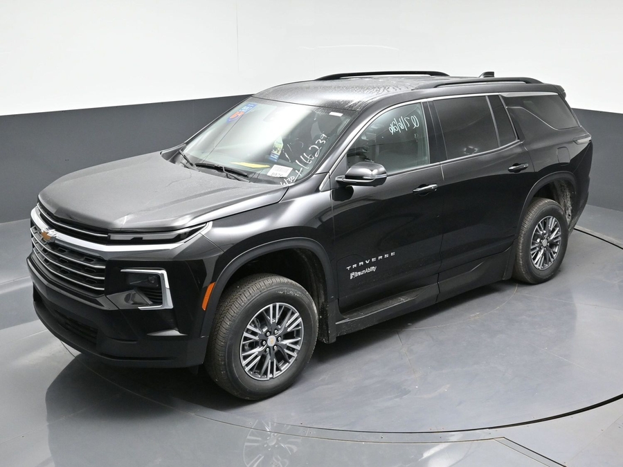 Black Chevrolet Traverse image number 22