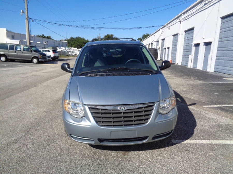 Used 2005 Chrysler Town and Country LX -  Entry  Ramp
