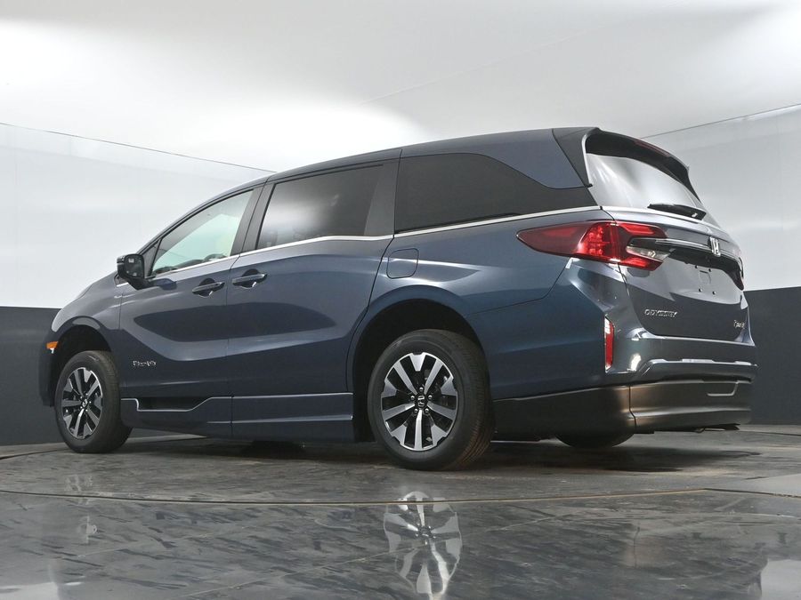 New 2025 Honda Odyssey EX-L - BraunAbility Side Entry Entry In Floor Automatic Ramp