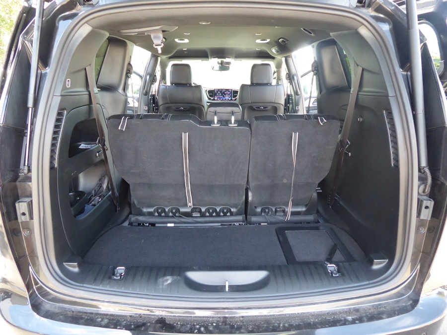 Used 2023 Chrysler Pacifica Touring L - BraunAbility Side Entry Fold Out Automatic Ramp