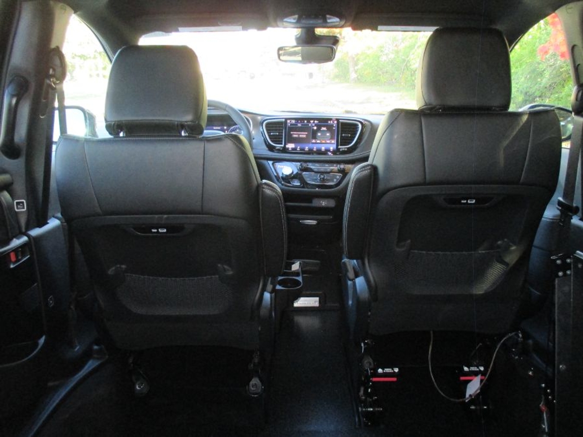 2026 CHRYSLER PACIFICA - Image 13