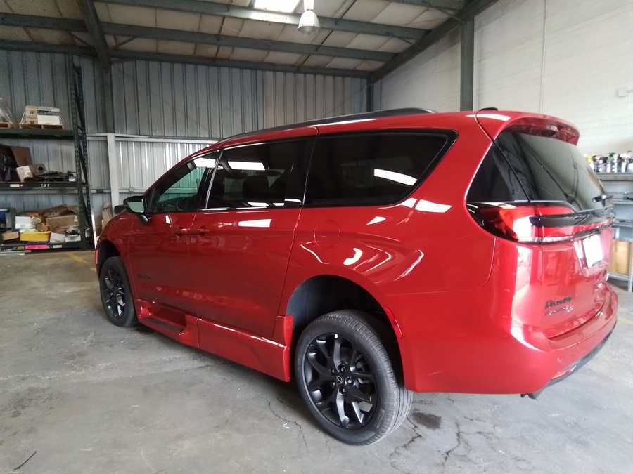 Red Chrysler Pacifica image number 26