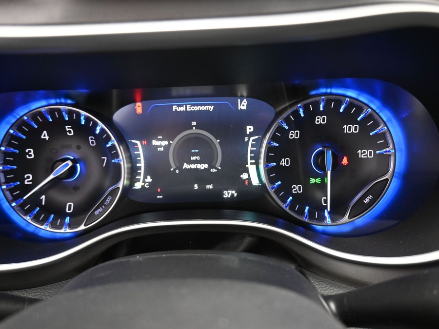 New 2025 Chrysler Pacifica Select Safety - BraunAbility Side Entry Entry Fold Out Automatic Ramp