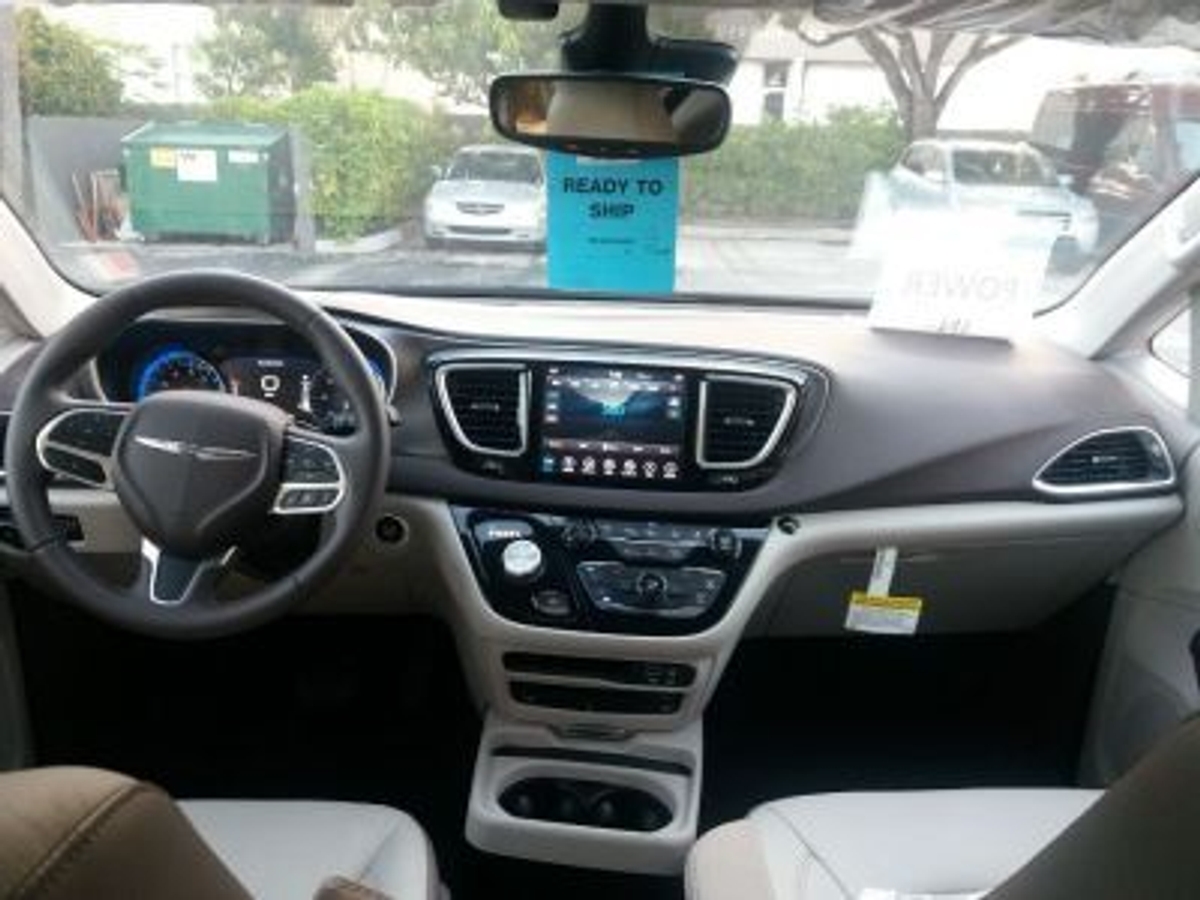 Red Chrysler Pacifica image number 6