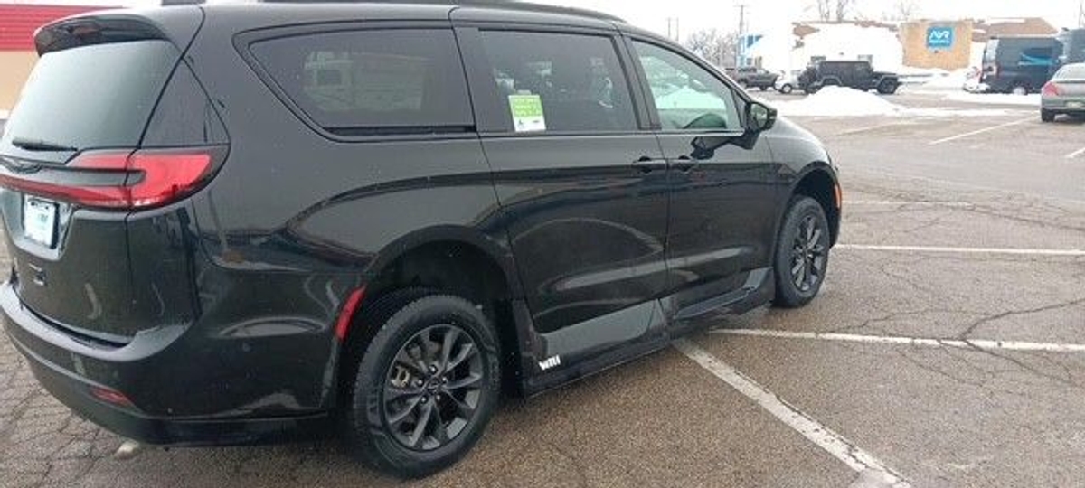 2021 CHRYSLER PACIFICA - Image 7