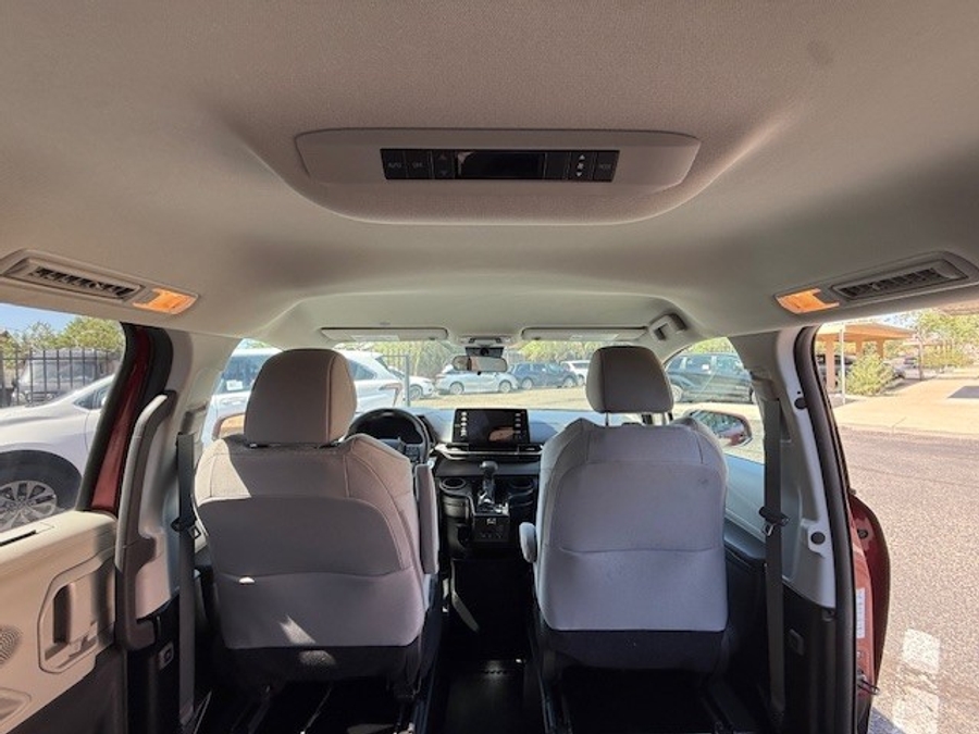 Used 2022 Toyota Sienna Hybrid LE - BraunAbility Side Entry Entry Fold Out Automatic Ramp