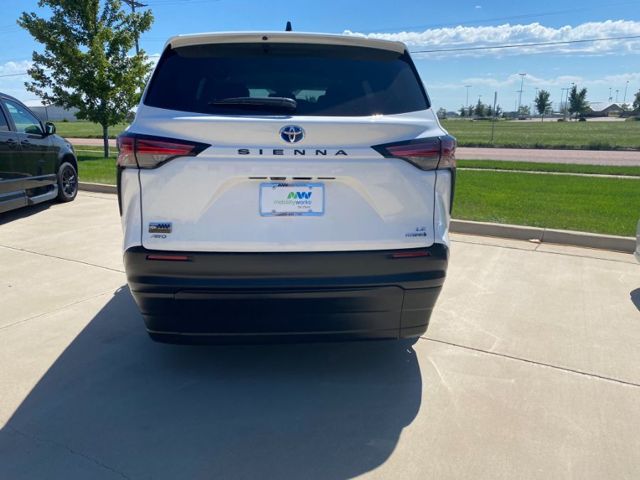 2022 TOYOTA SIENNA - Image 8